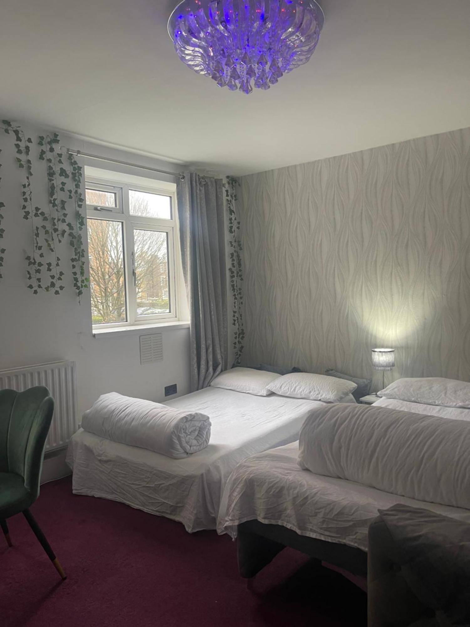 Room With Kitchen In Central London Exterior photo